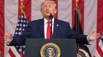 Jsem největší atrakcí na světě. Místo umělců na hudebním festivalu vystoupí Trump