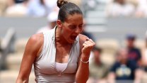 Šok v Paříži. Šwiateková si o titul nezahraje, skončila v osmifinále