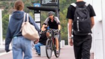 FOTO: Dvorecký most pro cyklisty? Pošle vás na přechody a mezi koleje