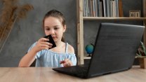 Děti je třeba naučit s vlastním účtem pracovat. Lépe se pak v dospělosti vyhnou dluhům i kyberšmejdům