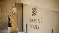 Muž se přiznal bez obhájce. Ústavní soud po zásahu Štrasburku zrušil rozsudek