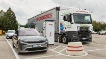 Cesta na jih bude pohodlnější. Otevřela se nejrychlejší veřejná dobíječka v Česku