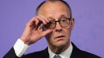 Zavírá se nad Merzem voda? O kancléřově osudu může rozhodnout neděle