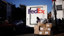 FedEx podal žalobu požadující kompenzace za Trumpova cla, která zrušil soud