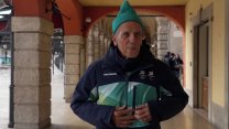 Hvězdou závěrečného ceremoniálu olympiády byl 89letý dobrovolník. V Cortině pomáhal i před 70 lety