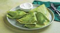 Recept na špenátové palačinky s tvarohem a ořechy