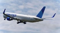 Největší letecká fúze? United Airlines usiluje o spojení s rivalem