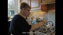 Celý svět vaří kaši. Film Zlatá vařečka odkrývá svéráznou kulinářskou soutěž