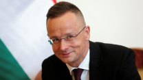 Szijjártóa na ministerstvo doprovázel Rus. Skartace dokumentů pokračuje