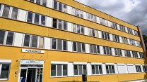 Dvě mrtvá miminka v jeden den. Lékaři se nedrželi postupů, odhalila kontrola
