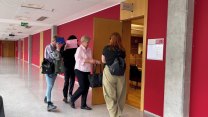 Hrozil vystřílením třídy a schvaloval střelbu na filozofické fakultě. Od soudu odešel s podmínkou
