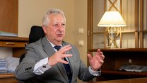 Zůna tlačí na vyšší výdaje na obranu. Příští rok by na ní chtěl dát dvě procenta HDP