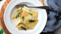 Domácí ravioly s ricottou a špenátem