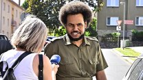 Omluví se přes něj obětem? Expert popsal, co čeká Feriho na kurzu pro propuštěné