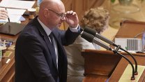 Rodiče a děti vyšli do ulic protestovat proti konci kombinované výuky ve školách