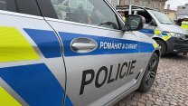 Útočník v Krnově napadl a zranil mladou dívku. Policie dopadla podezřelého