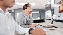 Zabila jsem manžela, je tu spousta krve. Žena vymyšlenou historkou vyděsila pracovnici telemarketingu