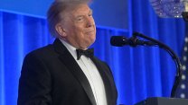 Tři měsíce po střelbě se Trump vrátil na galavečeři. V projevu ocenil tajné služby