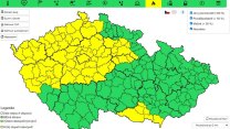 Meteorologové varují před požáry, rozšířili výstrahu