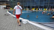 Dvě stovky na hodinu nestačí, dejte i benefity, žádají brigádníci v letní sezoně