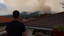 Masivní požáry ničí Francii a Španělsko. Museli evakuovat přes 200 tisíc lidí