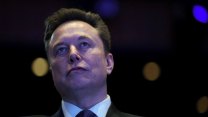 Stažení Ruska z Ukrajiny je nerealistické, nutná je pragmatická mírová dohoda, řekl Musk