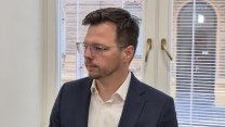 Zázračné dítě, nebo miliardový podvod? Tisíce investorů stále čekají na vrácení svých peněz