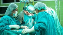 Slovenská siamská dvojčata mají tři měsíce. Daří se jim dobře, ujistili lékaři