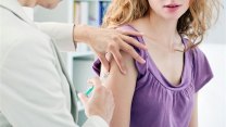 HPV způsobuje v Česku tisíce nádorů ročně. Stát chystá plán, jak je vymýtit