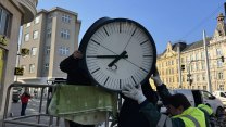 Změna času v Česku: Konec se opět oddálil, termíny platí. Hledí se k roku 2031