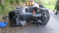 Nezvládl na Šumpersku rychlou jízdu na čtyřkolce, po nárazu do skály skončil v nemocnici