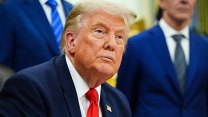 Trump přitvrzuje vůči Kanadě. USA zakážou dovoz části mléčných výrobků i alkoholu