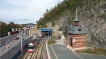 Seniorka v Brně si to namířila přímo do tramvajového tunelu, provoz museli zastavit