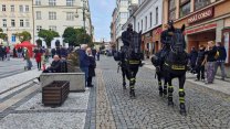 Při utkání konferenční ligy v Jablonci policisté našli hledaného. Řešili i krádež fanouškovské šály
