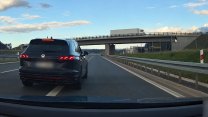 Vybrzdil ji a před dcerou zbil. Šílený řidič z D6 už si vyslechl, co mu hrozí