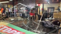 ANALÝZA: Francouzské protesty a nepokoje nejsou to samé. Ale obojí je problém